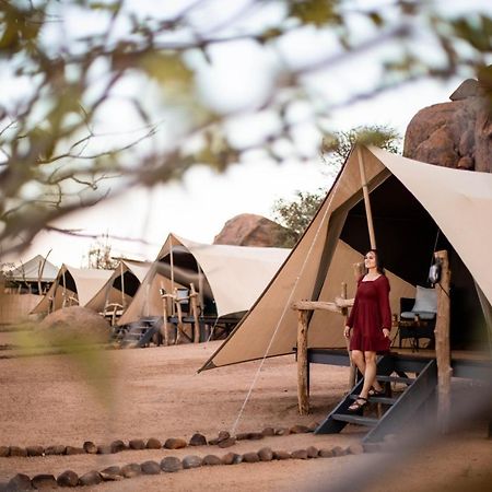 Twyfelfontein Adventure Camp Villa Khorixas Buitenkant foto